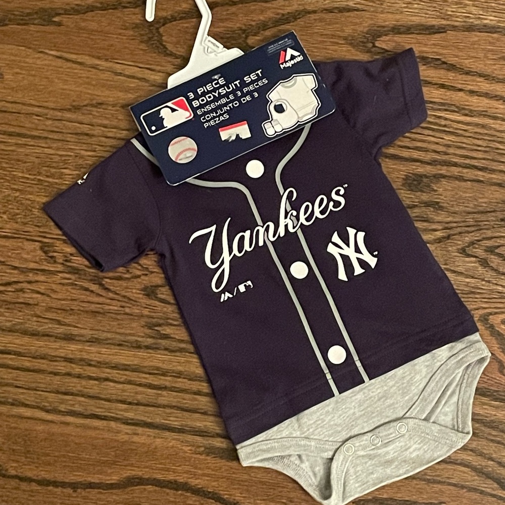 Brand New Yankees Baby Boy Onesie